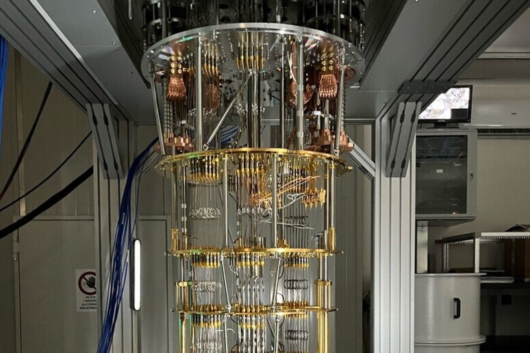 第一台意大利计算机，拥有 24 个量子比特的核心